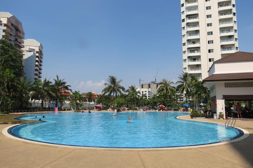 View Talay 1B Studio Pattaya Exteriör bild
